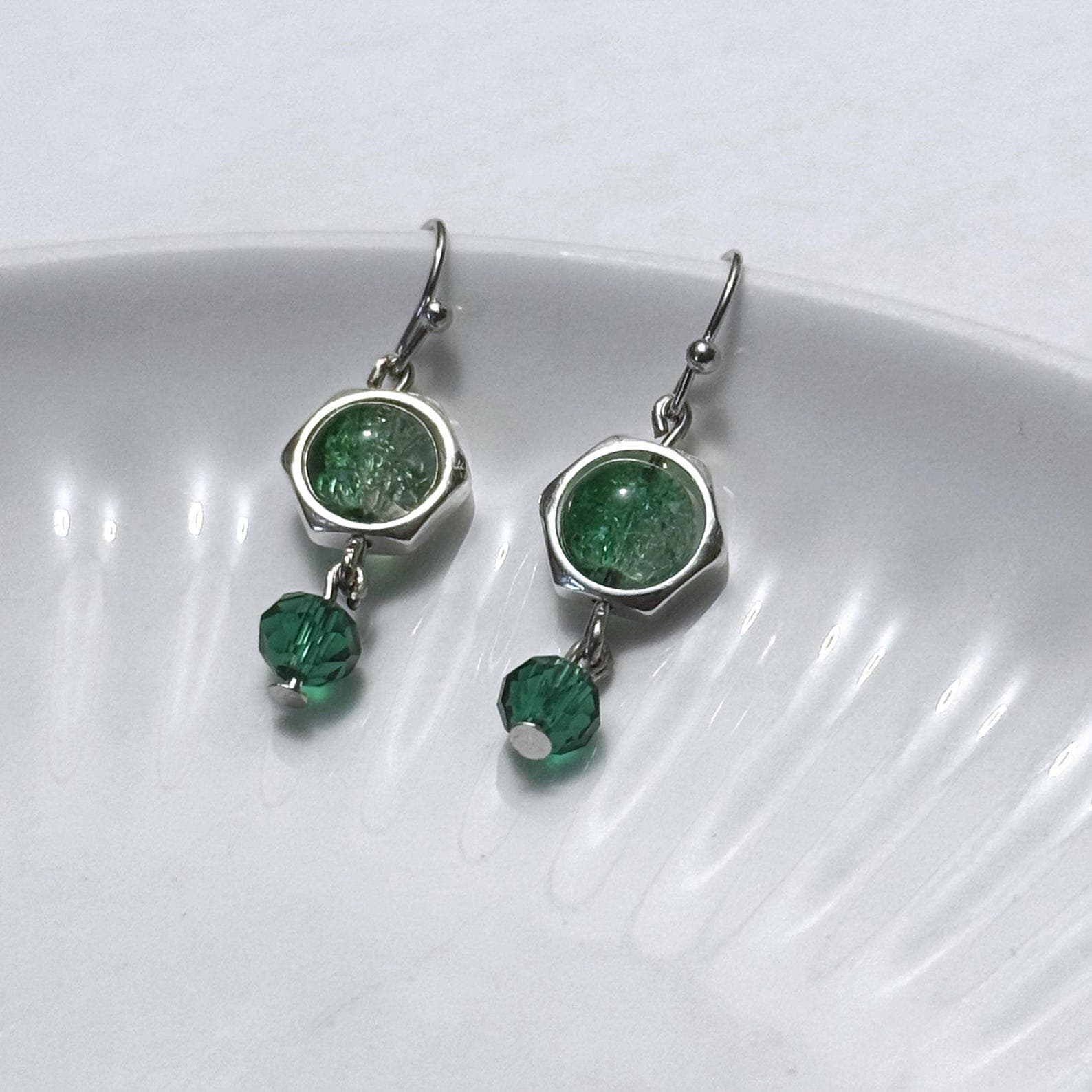 Kiwi Orbit Dangle